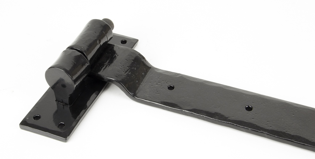 Black 24" Hook & Band Hinge - Cranked (pair) in-situ