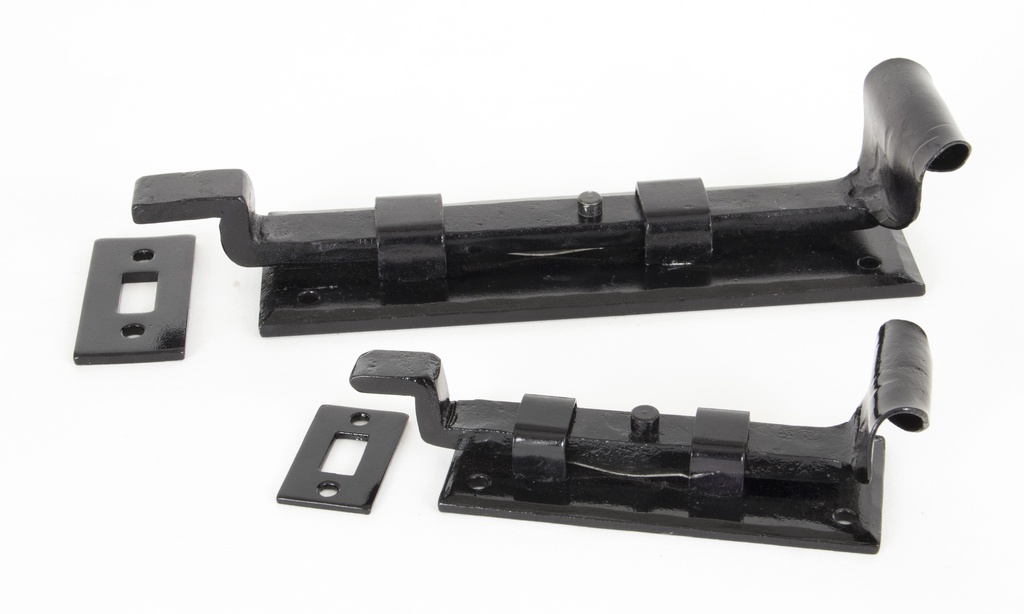 Black 4" Cranked Door Bolt in-situ