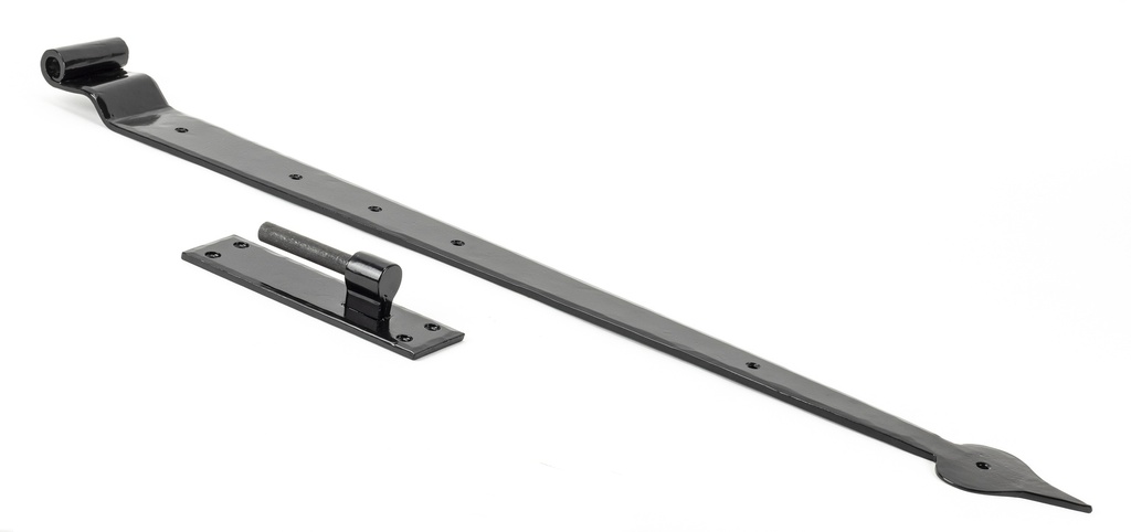 Black 35" Hook & Band Hinge - Cranked (pair) in-situ