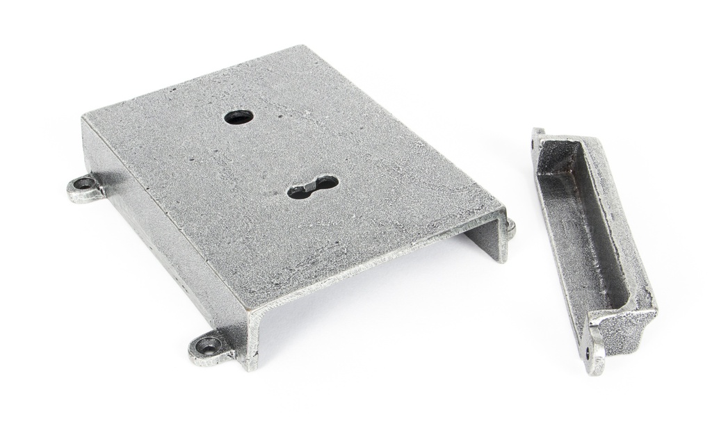 Pewter Rim Lock & Cast Iron Cover in-situ