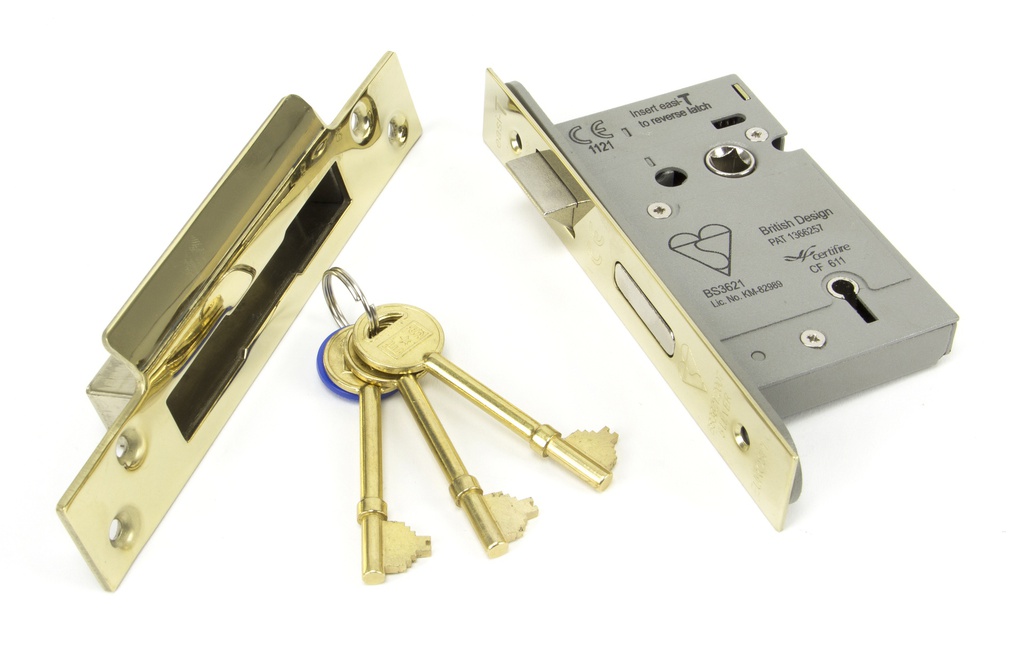 PVD 2½" BS Heavy Duty Sash Lock in-situ