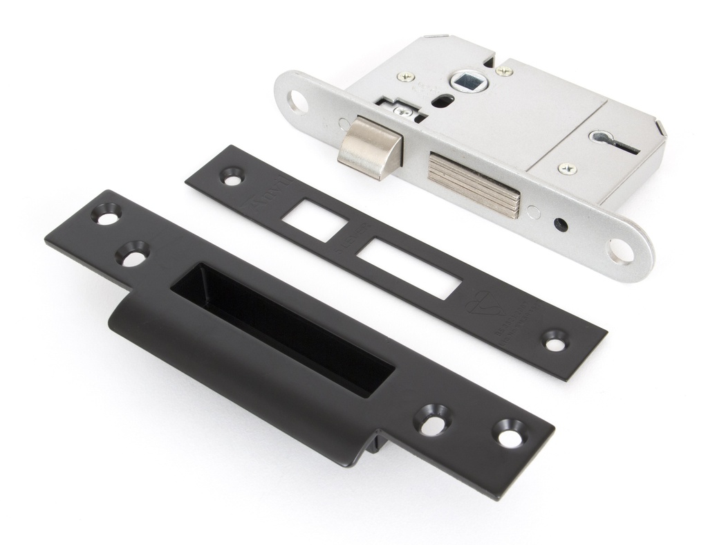 Black 2½&quot; 5 Lever BS Sash Lock KA in-situ