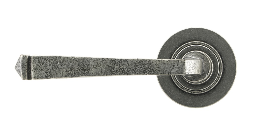 Pewter Avon Round Lever on Rose Set (Plain) in-situ