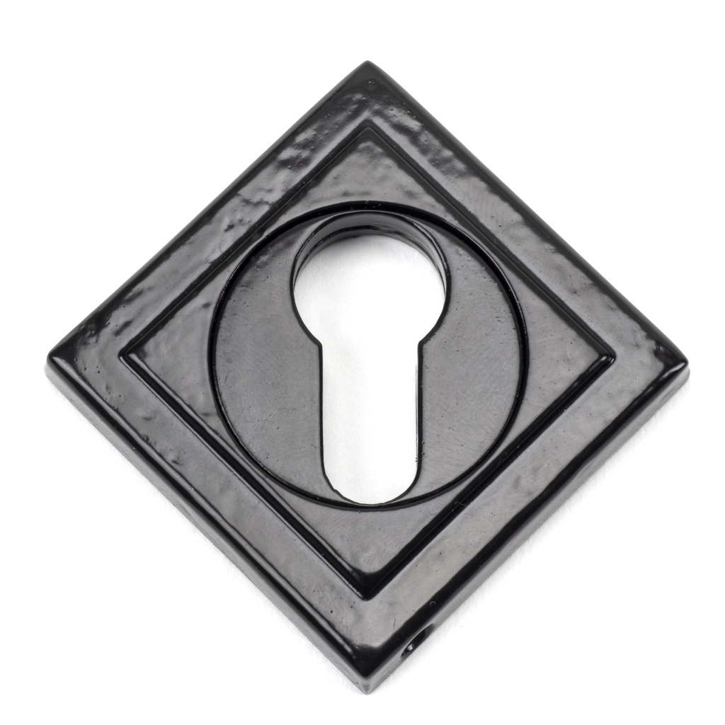 Black Round Euro Escutcheon (Square) in-situ