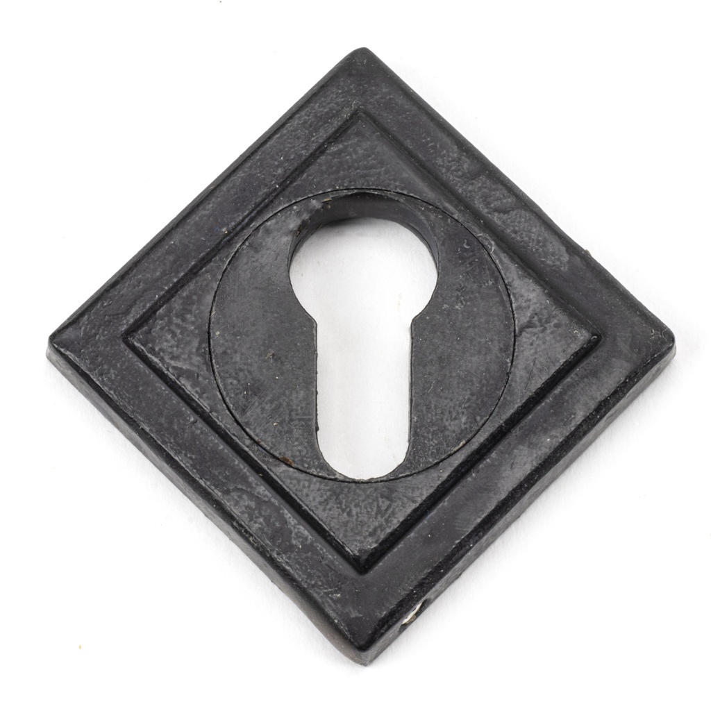 External Beeswax Round Euro Escutcheon (Square) in-situ