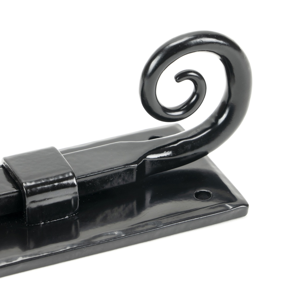 Black 6" Monkeytail Universal Bolt in-situ