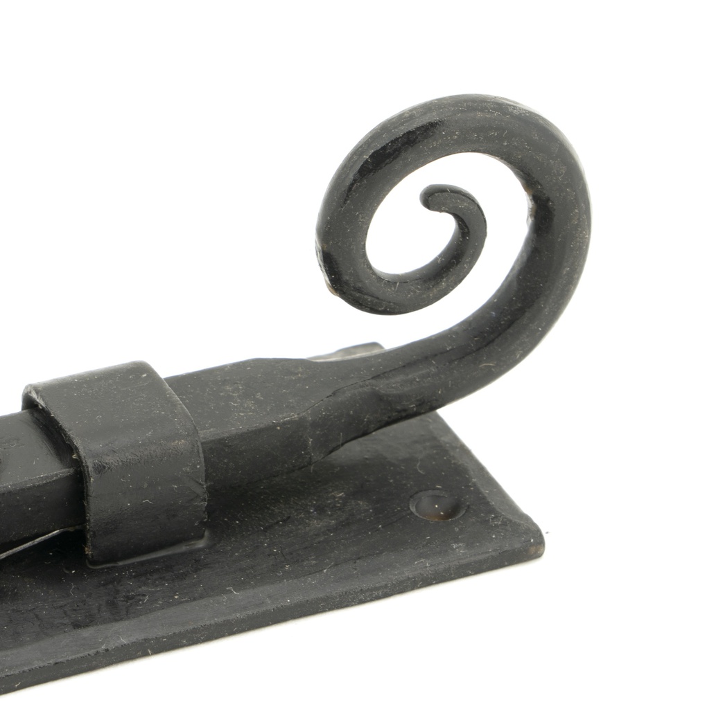 External Beeswax 4" Monkeytail Universal Bolt in-situ
