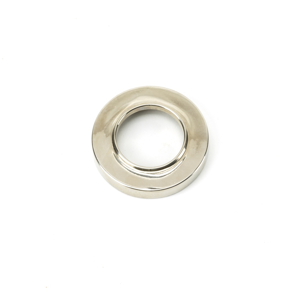 Polished Nickel Round Escutcheon (Plain) in-situ