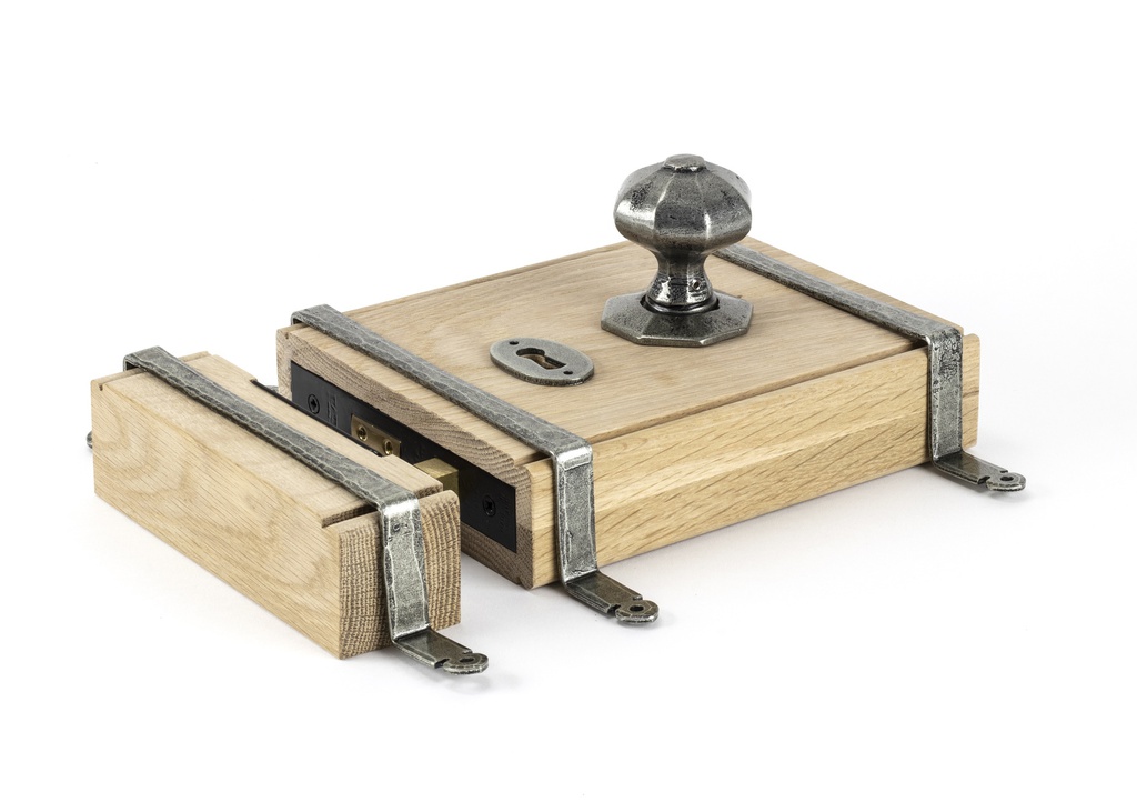 Pewter Oak Box Lock &amp; Octagonal Knob Set - 33004