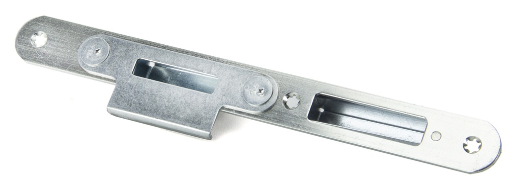 BZP Winkhaus Centre Latch Keep RH 44mm Door - 92163