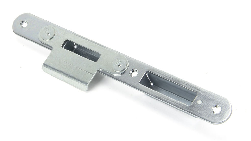 BZP Winkhaus Centre Latch Keep RH 56mm Door - 92166